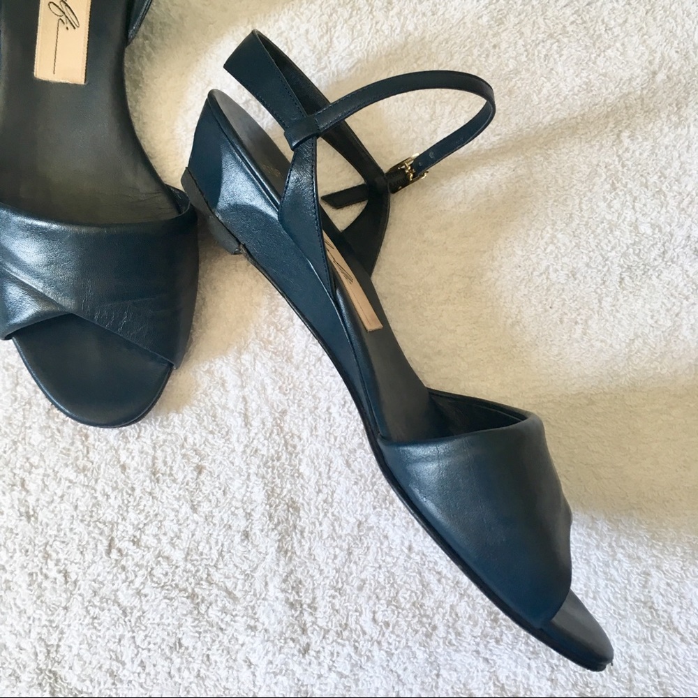 ❌ Vintage Blue Wedge Ankle Strap Sandals - Picture 3 of 8